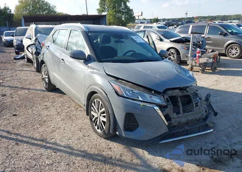 2021 Nissan Kicks Sv Xtronic Cvt z USA, uszkodzony, nr VIN 3N1CP5CV3ML498669